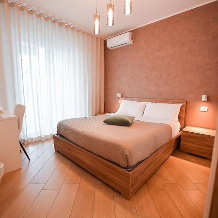 Karol Wojtyla Airport Bari Hotel Luaran gambar