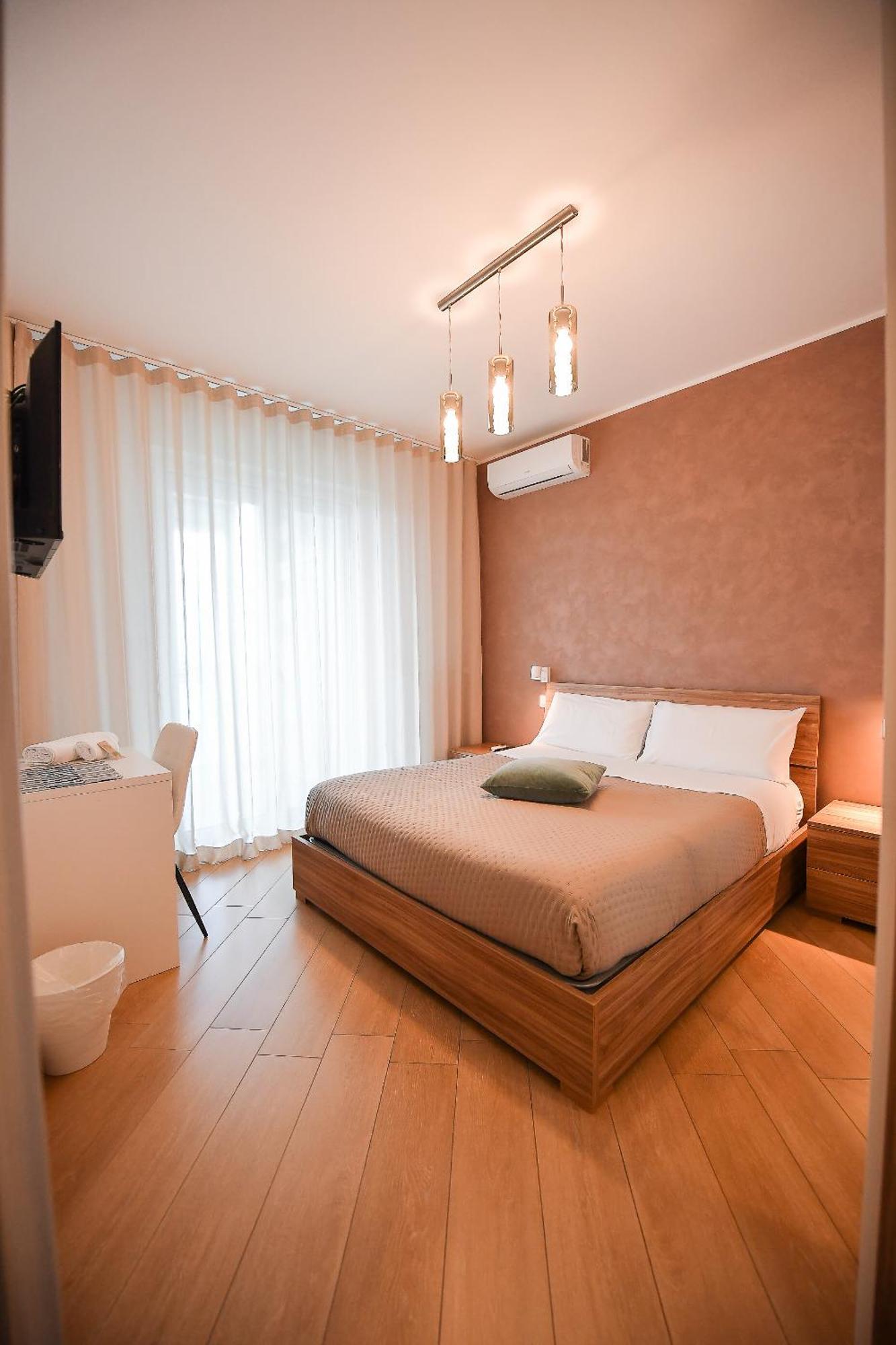 Karol Wojtyla Airport Bari Hotel Luaran gambar