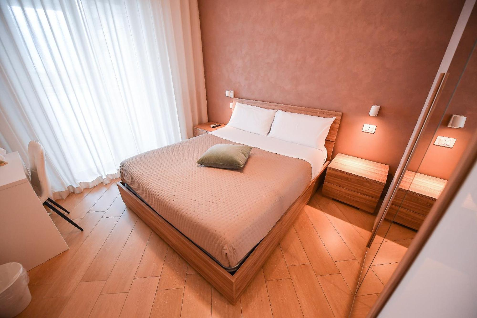 Karol Wojtyla Airport Bari Hotel Luaran gambar