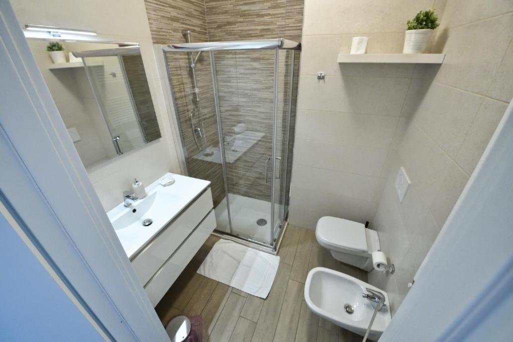 Karol Wojtyla Airport Bari Hotel Luaran gambar